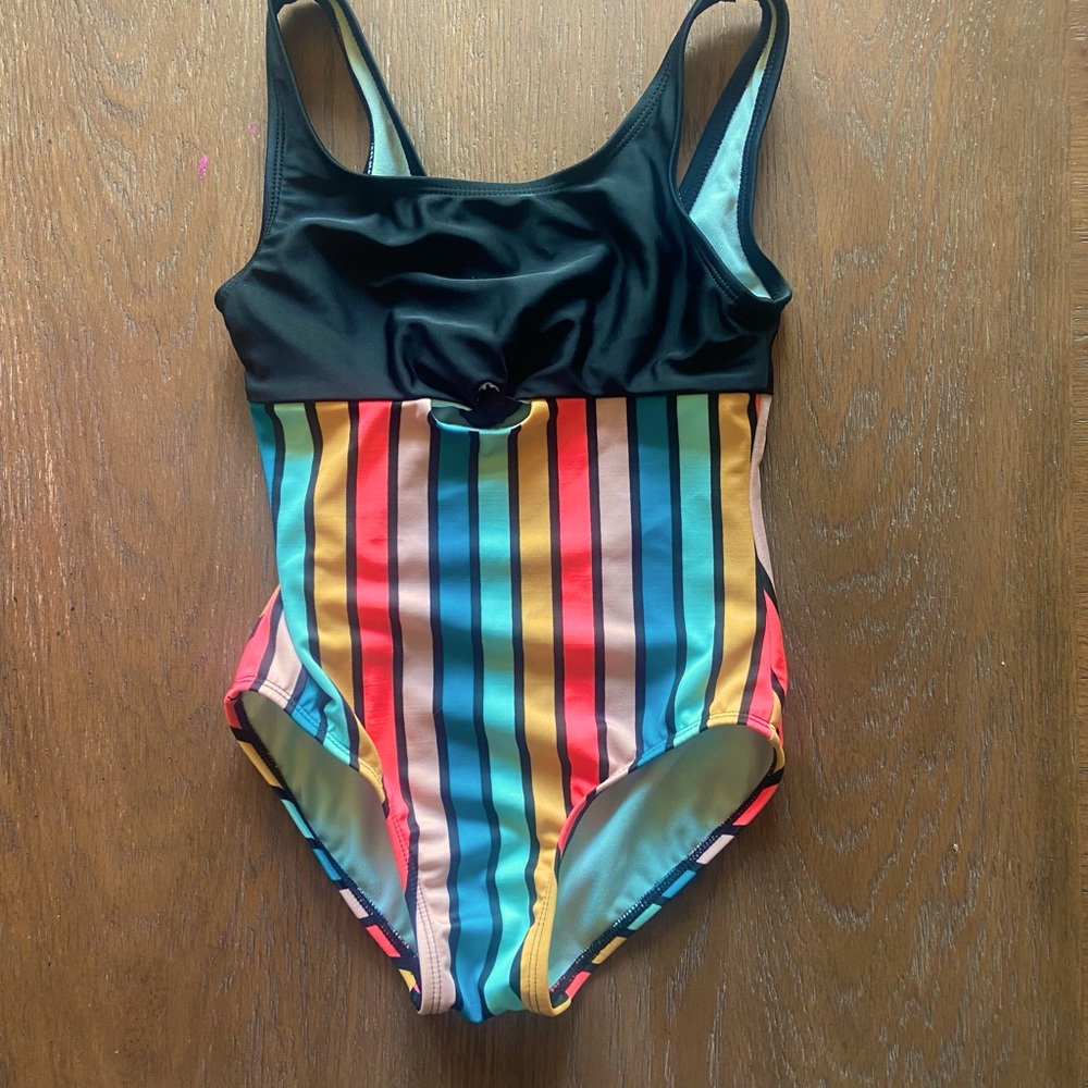2/$30 NWOT girls 1-piece swimsuit